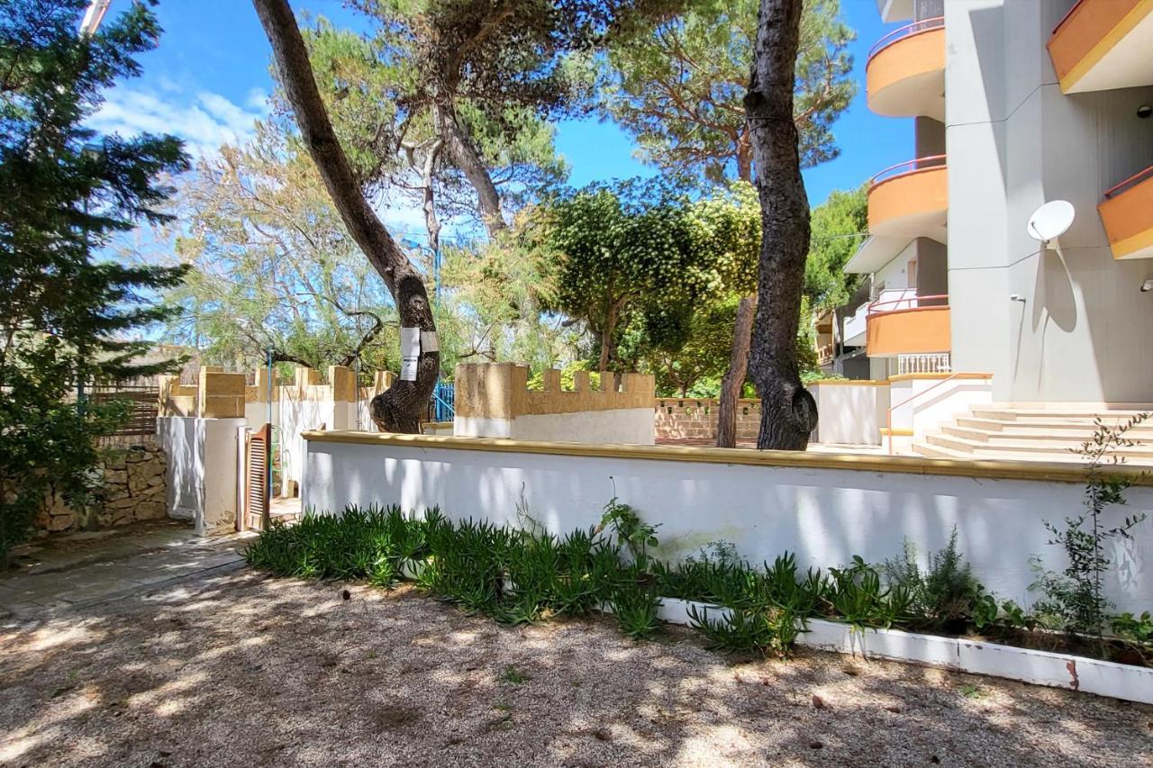 Luxury Suites & Apartment Con Accesso Alla Spiaggia E Parcheggio Privato - Vista Mare Lido Conchiglia ภายนอก รูปภาพ