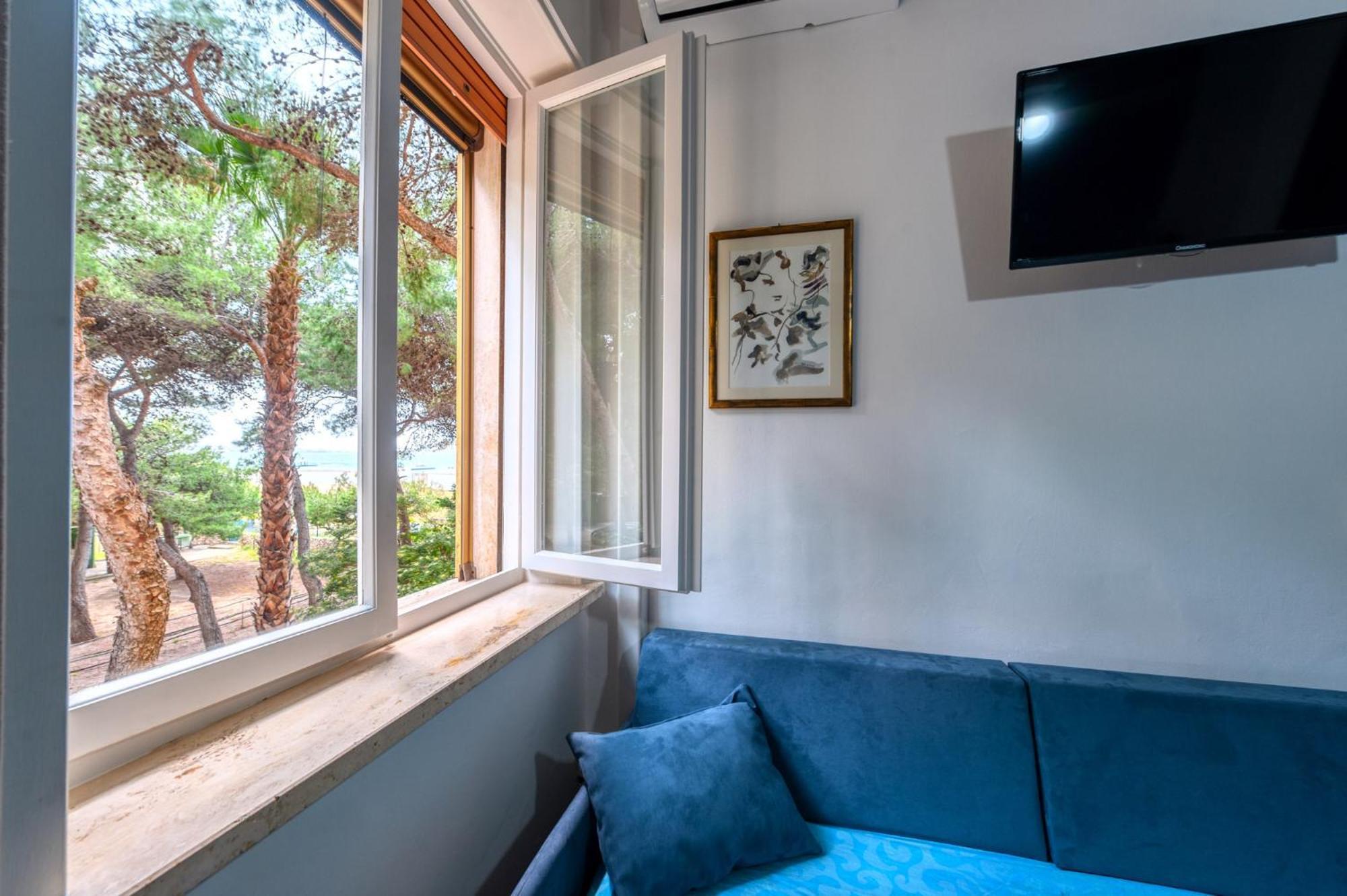 Luxury Suites & Apartment Con Accesso Alla Spiaggia E Parcheggio Privato - Vista Mare Lido Conchiglia ห้อง รูปภาพ